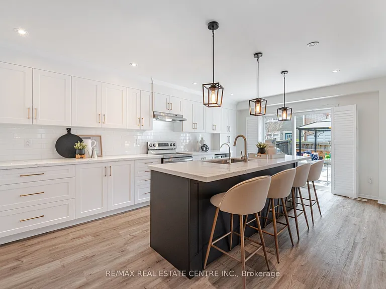996 Savoline Blvd — Photo 14