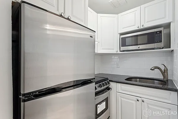 Rented by Halstead Real Estate | media 9