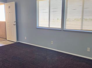 38745 15th St E APT 1, Palmdale, CA 93550