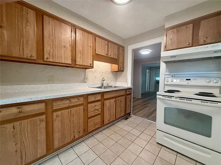 5156 Saint Paul Blvd — Photo 7