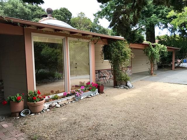 1st image of 2091 Huntington Dr
