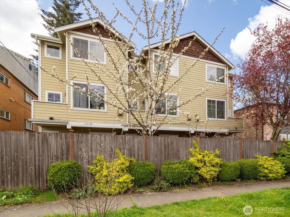 12019 32nd Avenue NE #B, Seattle, WA 98125