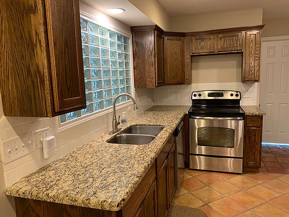 2nd image of 1605 Wolf Pen Ct