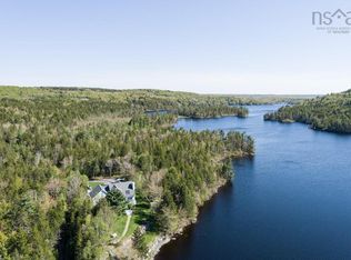 274 Longwood Ln, Stillwater Lake, NS B3Z1H7