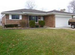 1825 Castleton Dr, Troy, MI 48083