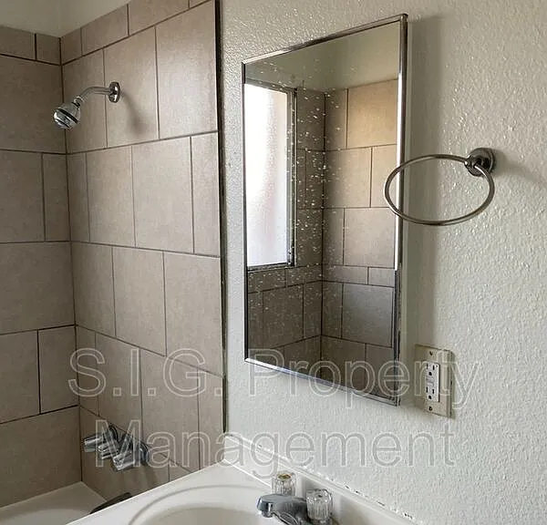461 W Colorado St #9 — Photo 11