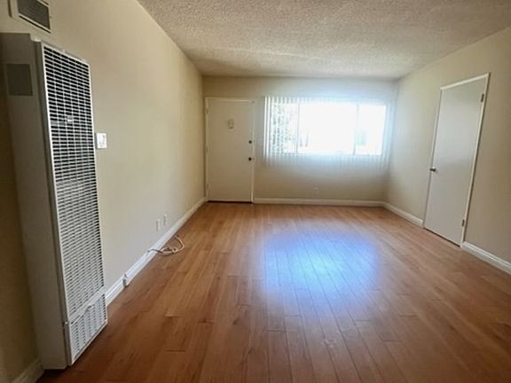 3rd image of 319 N Maryland Ave APT 2