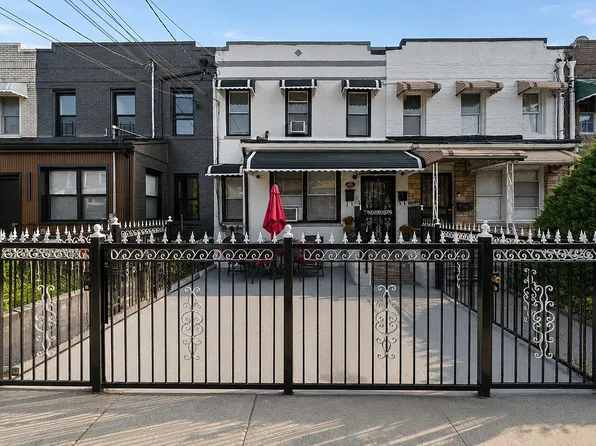 960 E 221st St, Bronx, NY 10469