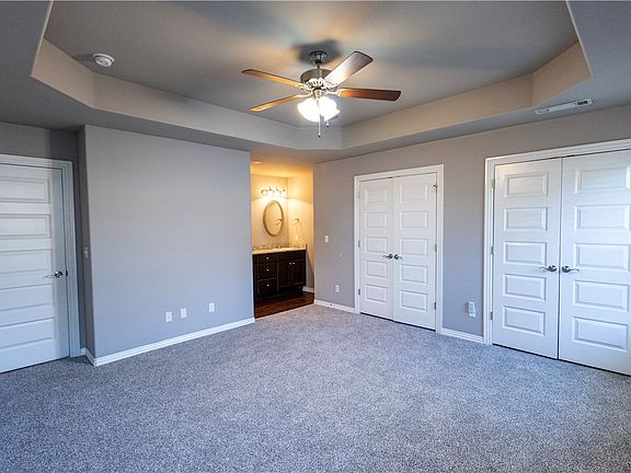 5th image of 461 Sundowner Ranch Ave