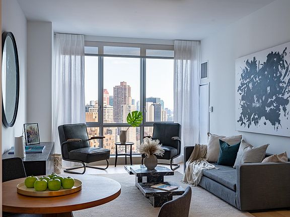 4th image of 160 Madison Ave APT 26E