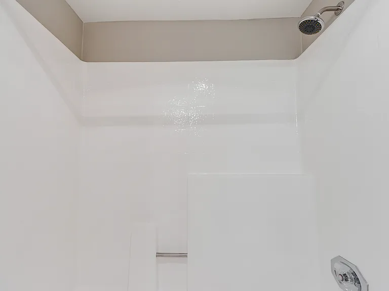 Laurel Villa — Photo 33