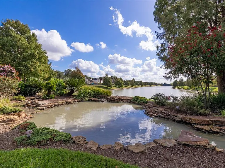 3827 Shady Breeze Dr — Photo 29