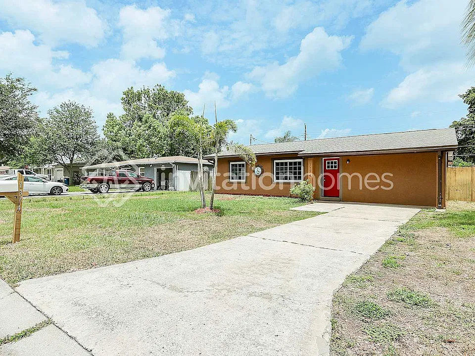 1374 Tuscola St