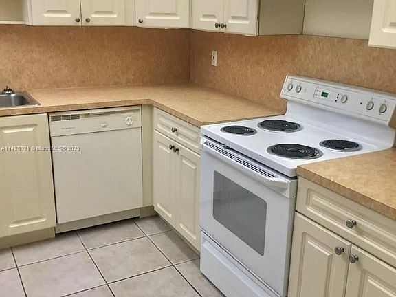4th image of 7000 NW 186th St APT 4-118