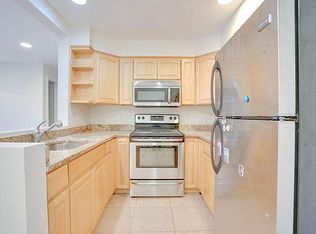 68-10 58th Ave #7, Maspeth, NY 11378