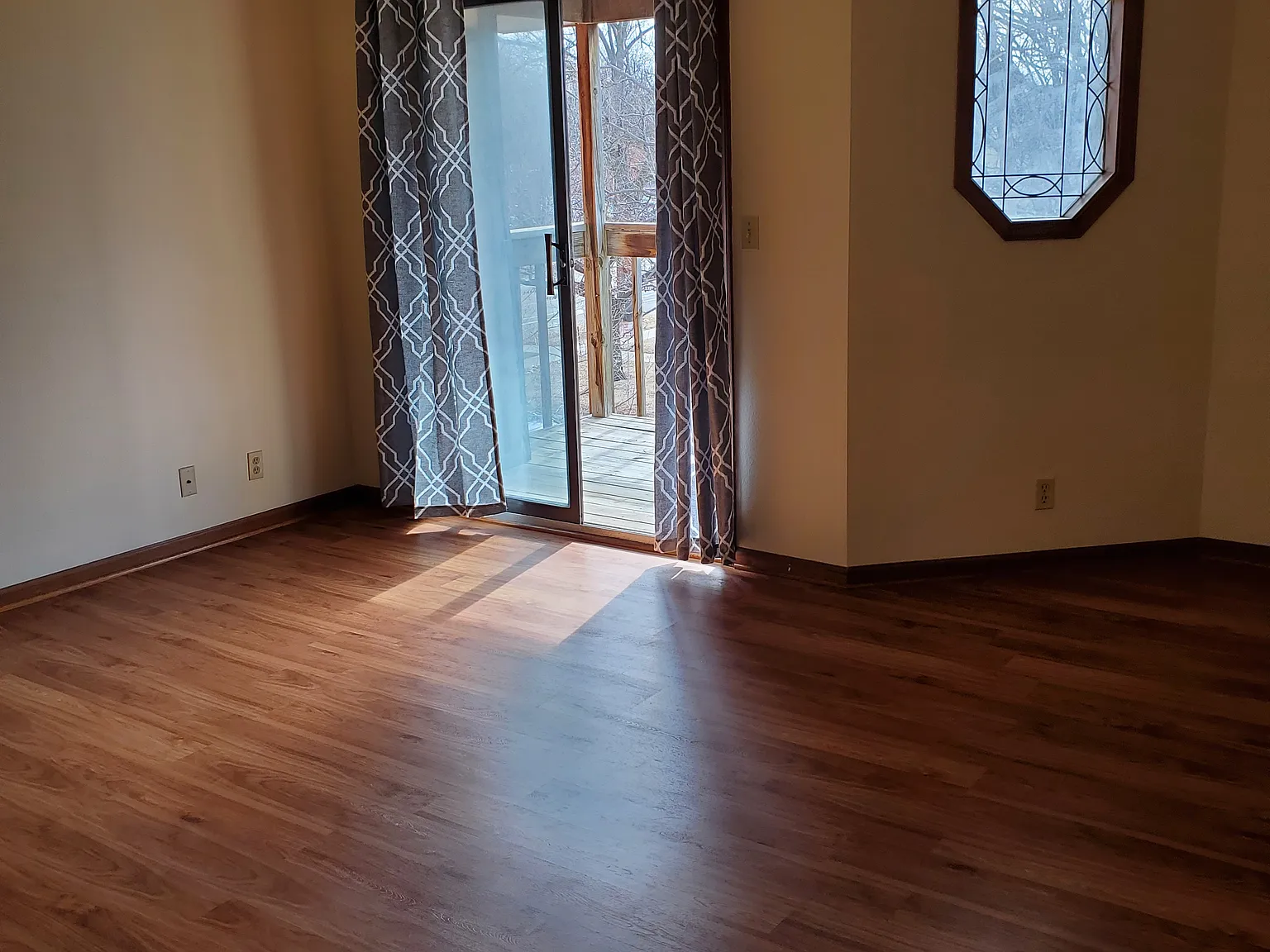 2 bed, 800 sqft, $810 — Photo 1