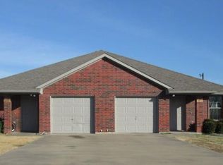 3239 Ellen Dr, Commerce, TX 75428