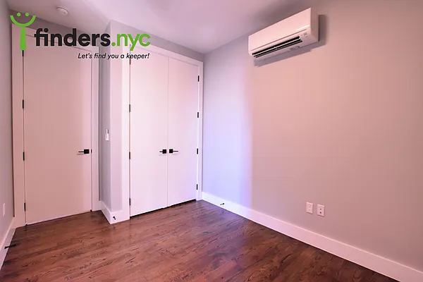 Rented by Clove Realty LLC | media 4