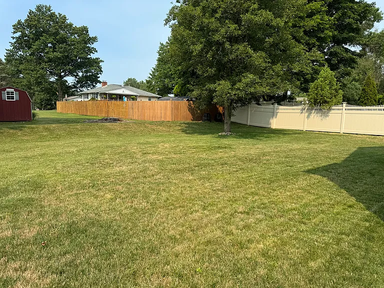 35 Lois Ln — Photo 55
