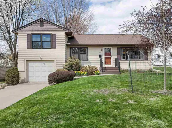 21 N Lowell St, Iowa City, IA 52245