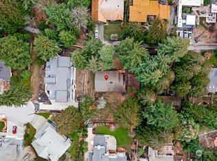 2705 106th Pl SE, Beaux Arts Village, WA