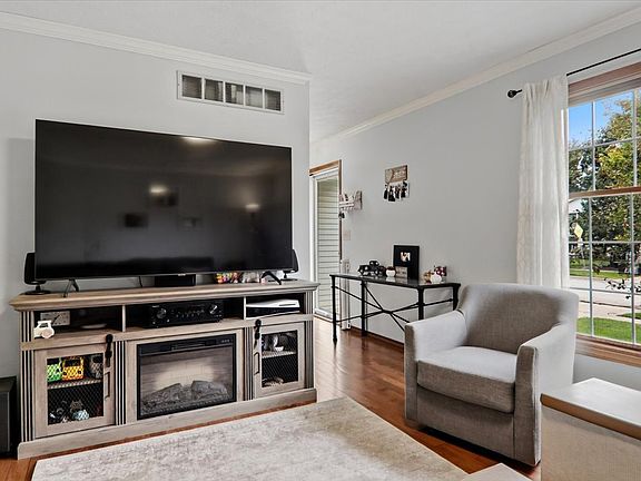 5th image of 2805 Rocksbury Dr