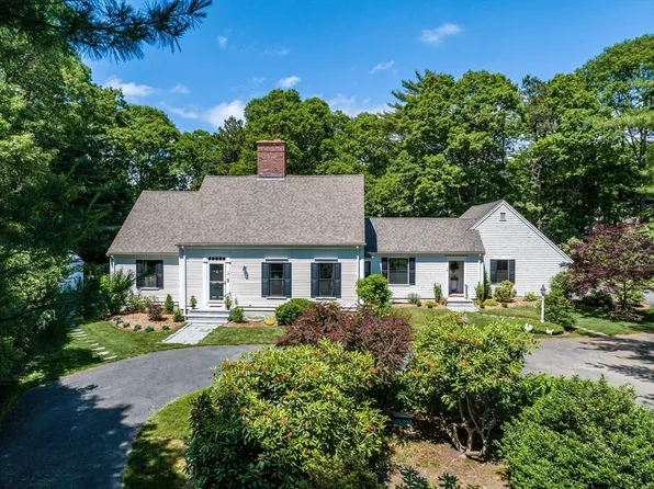 18 Calico Ln, Barnstable, MA 02630