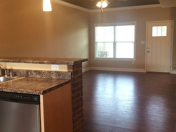5th image of 640 Continental Dr APT 37