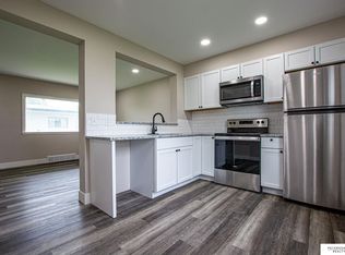 3307 S 32nd Ave, Omaha, NE 68105