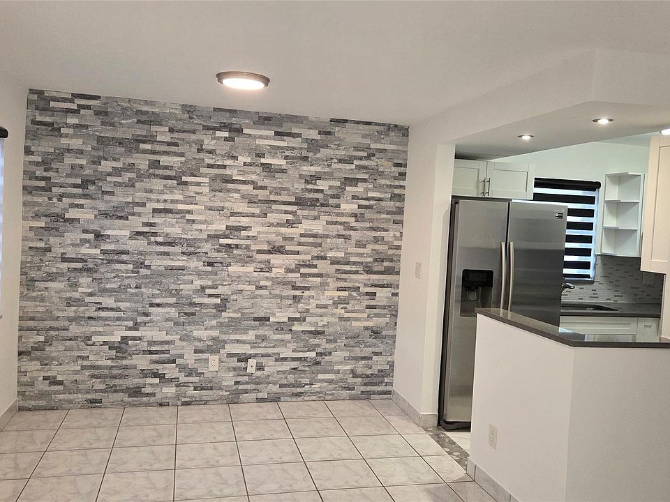 1st image of 5375 SW 40th Avenue #105