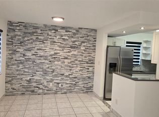 5375 SW 40th Ave APT 105, Fort Lauderdale, FL 33314