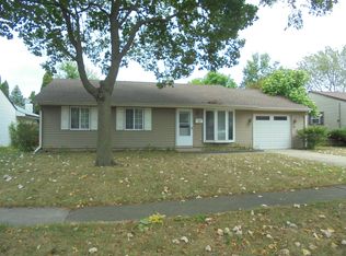 102 S Oltendorf Rd, Streamwood, IL 60107