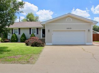 1810 E 25th St, Hays, KS 67601