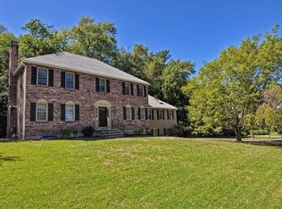 221 Simpson Rd, Marlborough, MA 01752