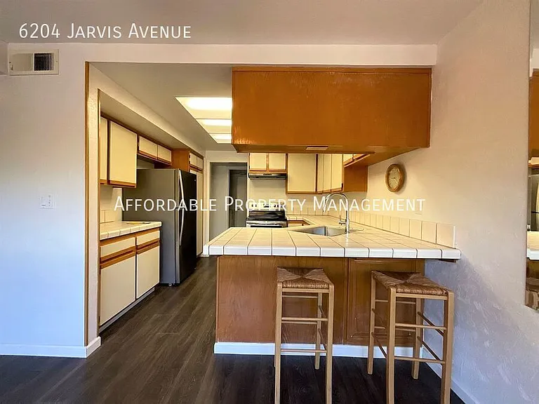 6204 Jarvis Ave — Photo 2