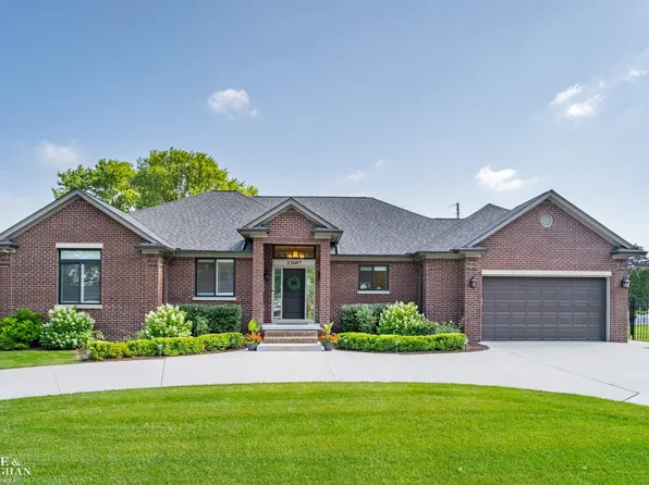 23607 Recreation St, Saint Clair Shores, MI 48082