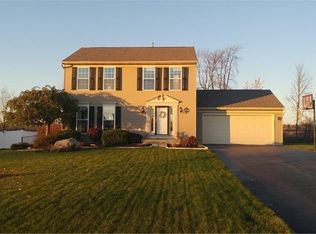 6563 Harvest Ridge Way, Lockport, NY 14094