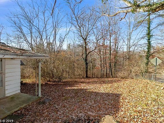5th image of 611 Mabry Ln