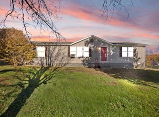 324 Lawless Ln, Jamestown, KY 42629