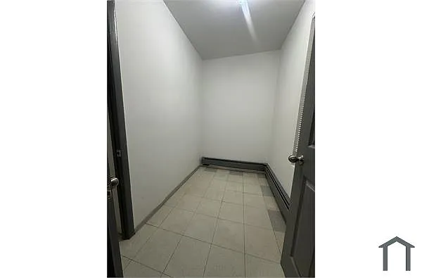Building Photo - 4257 Carpenter Ave #2