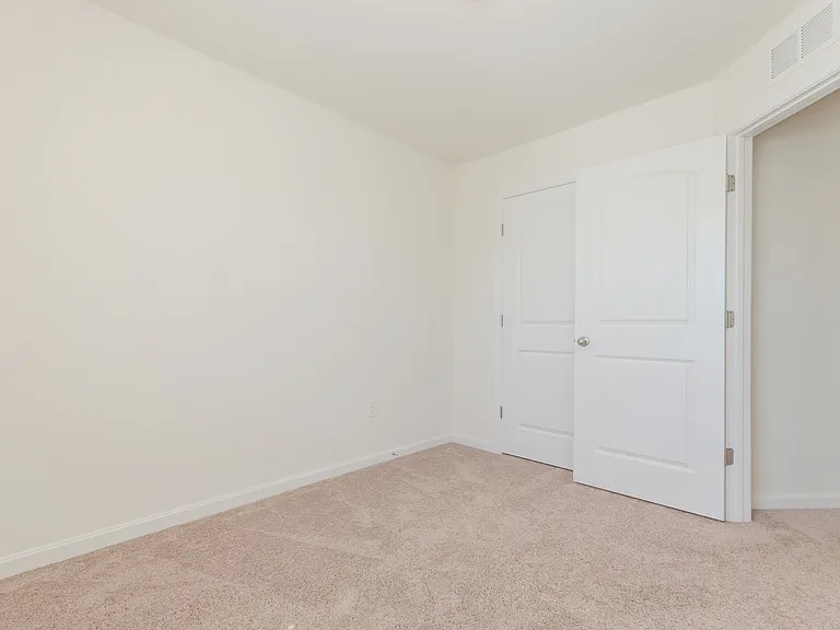 172 Drexel Ct — Photo 19