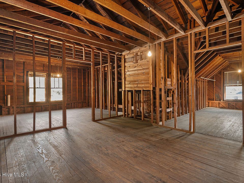 28th image of this home