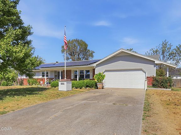 3rd image of 2515 Rosedale Pl