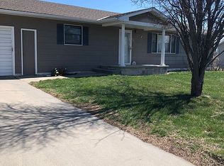521 N High St, Clyde, KS 66938