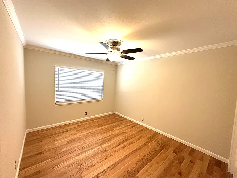 1045 W McKinley Ave — Photo 12