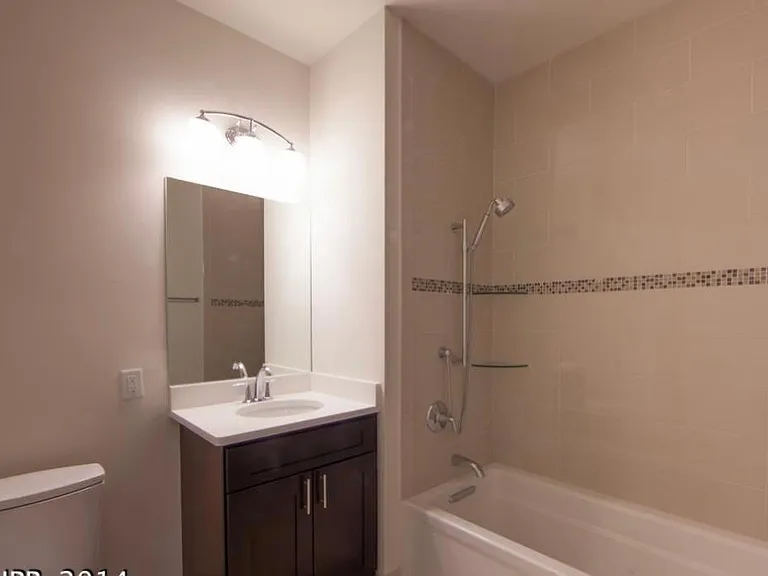 230 Walker St #1E — Photo 2