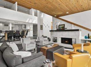 2200 E Varsity Estates Dr NW #10, Calgary, AB T3B4Z8