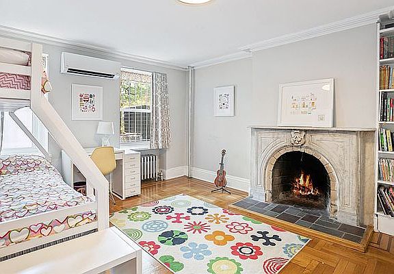 5th image of 590 Pacific St APT 1