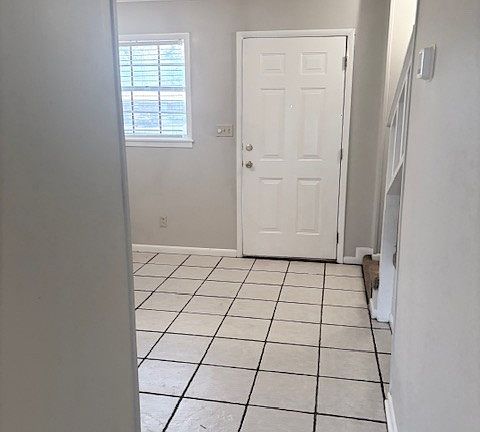 4th image of 2208 Oleander Dr APT 5