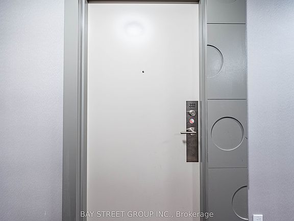 2nd image of 20 Meadowglen Pl #222